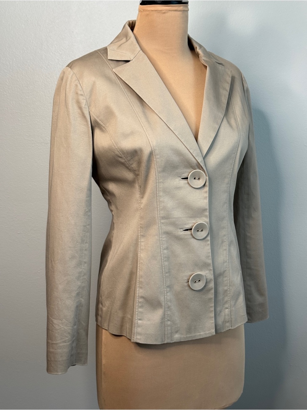 Shape FX Beige Women's Tailored Button-Front Blazer